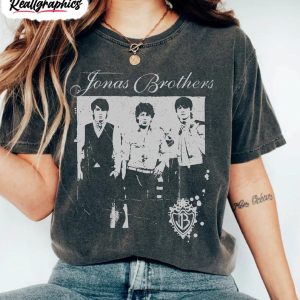 jonas brothers vintage shirt five albums one night tour short sleeve 1 mgg2dp