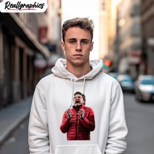 funny moment of pedro pascal in the bubble shirt 1 t5qdpl