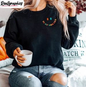 in my mom era retro shirt funny mom crewneck sweater 2 lrm3qs