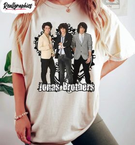 jonas brothers vintage shirt five albums one night tour unisex t shirt 4 cijntl