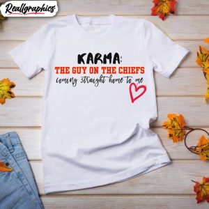 karma-is-the-guy-on-the-chiefs-shirt-vintage-taylor-swift-tee-tops-unisex-hoodie-1