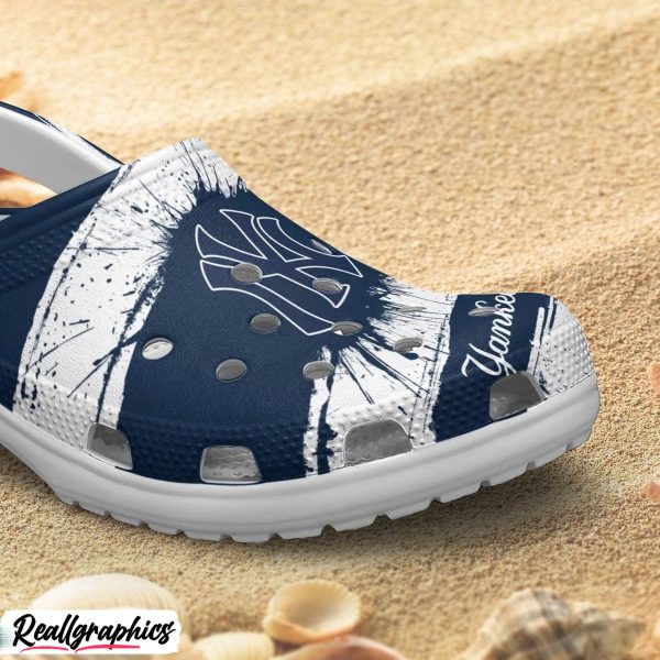 new-york-yankees-ink-splash-crocs-shoes-new-york-yankees-footwear-2