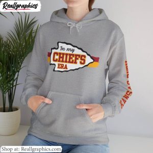 limited-in-my-chiefs-era-sweatshirt-taylor-swift-and-travis-kelce-sweatshirt-t-shirt-2