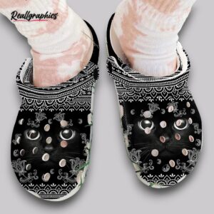 kitten clogs - black shoes with cute cat print