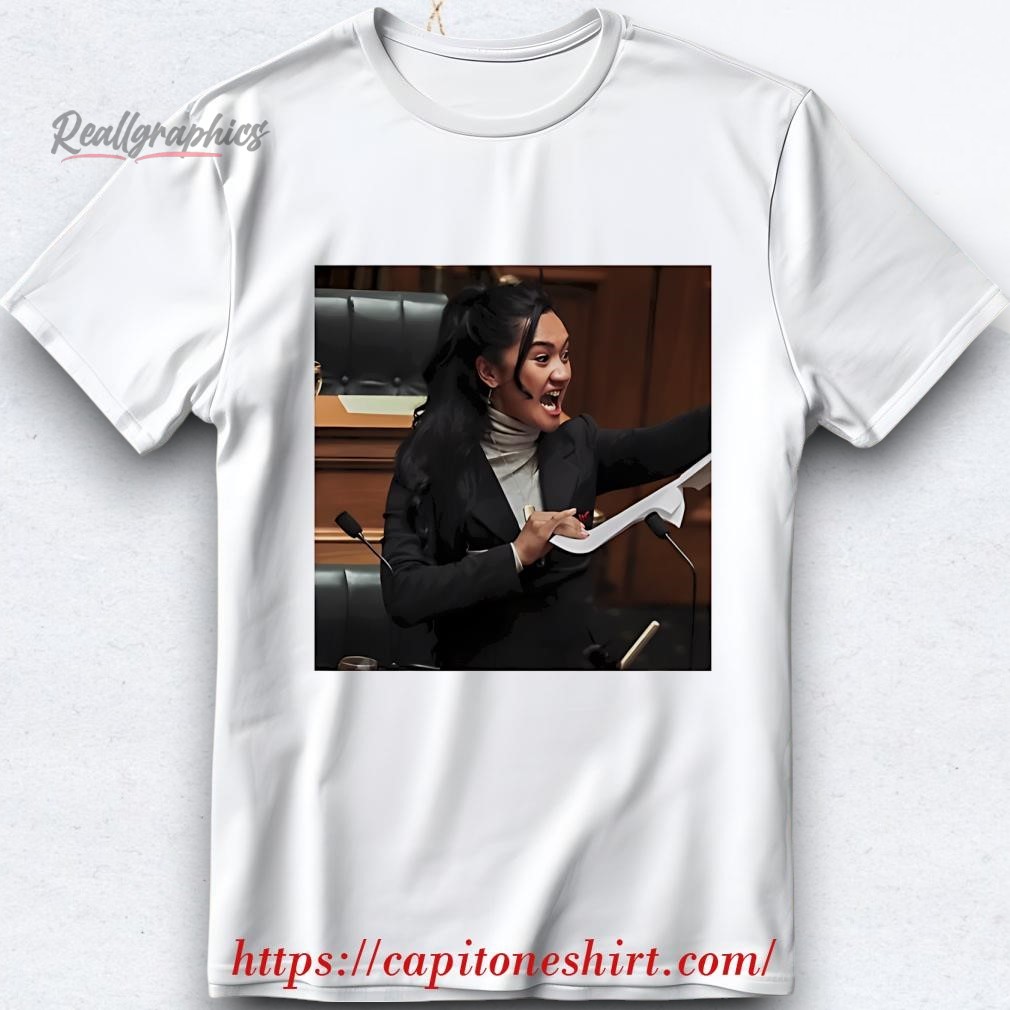 hana-rawhiti-maipi-clarke-haka-in-new-zealand-maori-shirt-5_aadpuw Hana Rawhiti Maipi Clarke Haka In New Zealand Maori Shirt