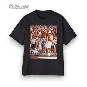 arch manning stare down shirt 1 sl9yyn 1