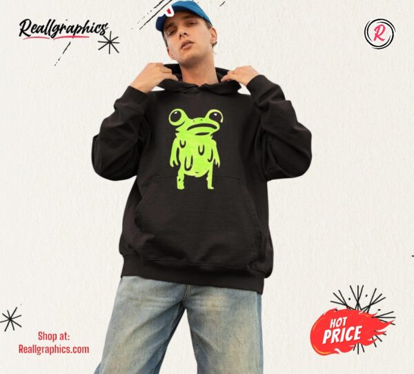 Big Eye Frog Green Slime Happy Face Shirt