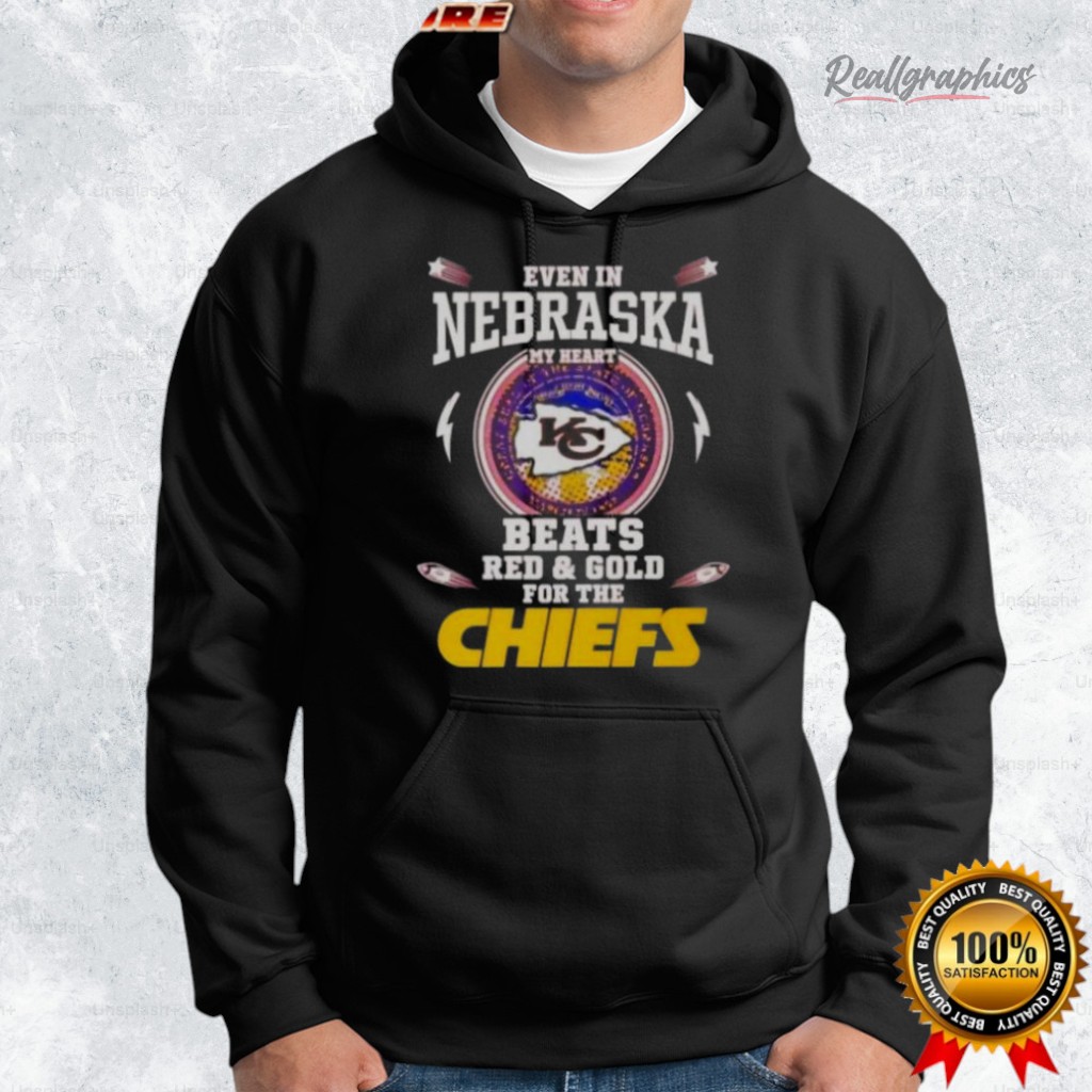 een in nebraska my heart beats red and gold for the kansas city chiefs shirt 2 xazsbd