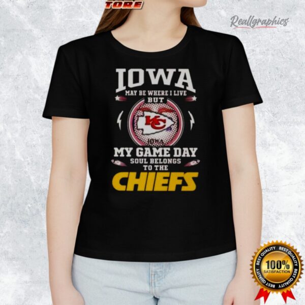een under iowa sunshine my heart and soul belong to the kansas city chiefs shirt 1 j721w8