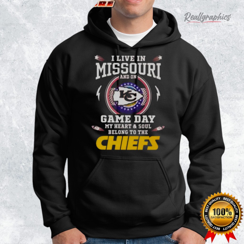 i lie in missouri and on game day my heart and soul belong to the kansas city chiefs shirt 2 zoxh97