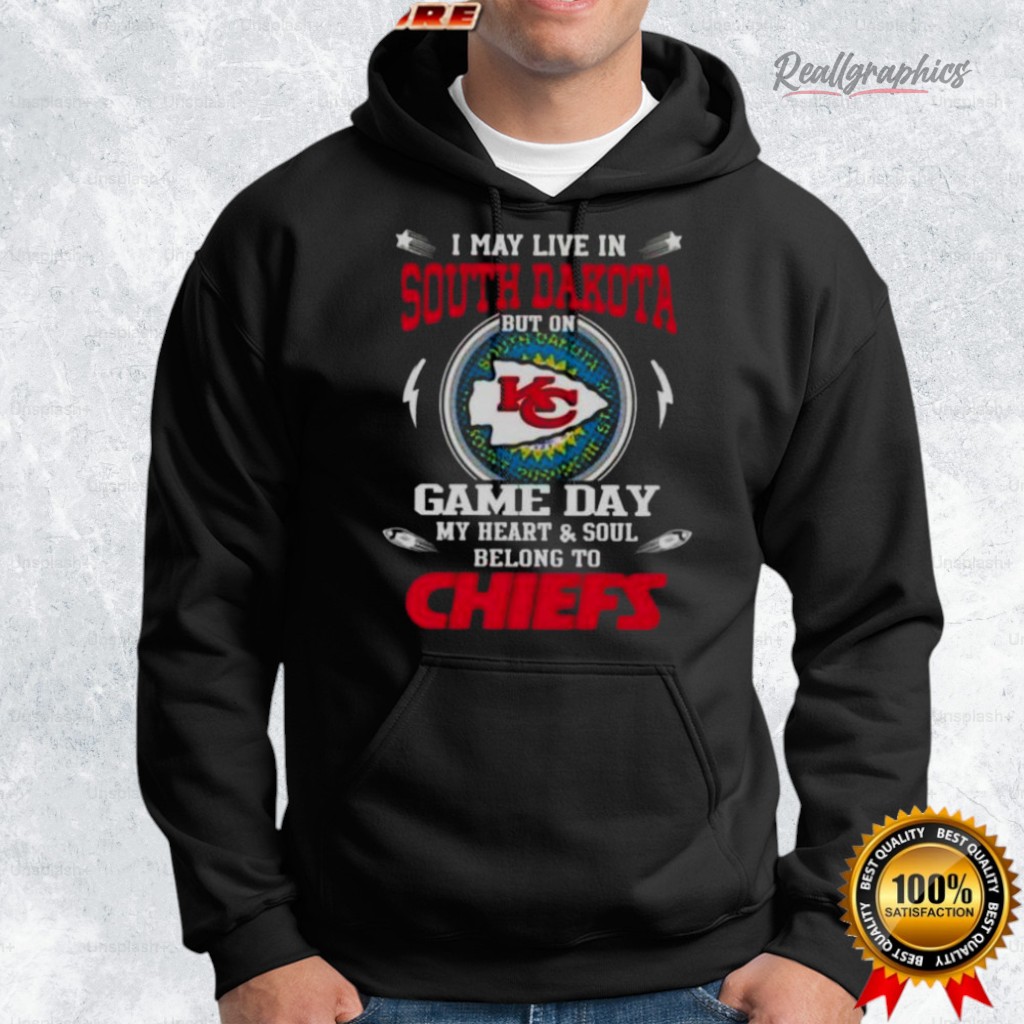 i may lie in south dakota but on game day my heart and soul belongs to kansas city chiefs shirt 2 hffi8g