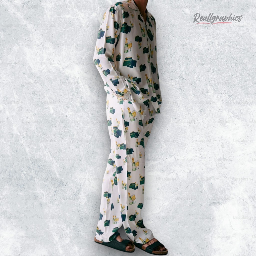 Leslie Bibb Kate The White Lotus Wine Print Pajamas Leslie Bibb Kate The White Lotus Wine Print Pajamas