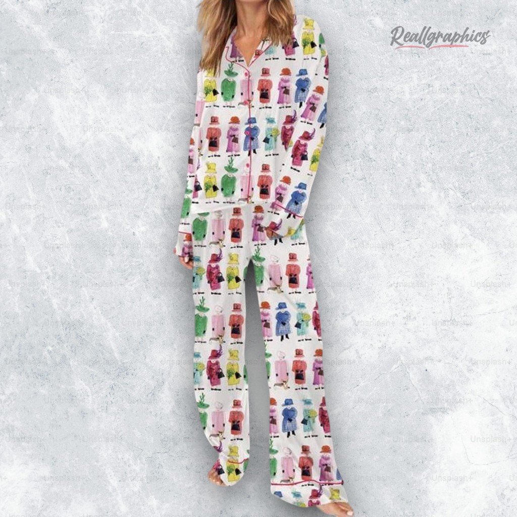 queen-elizabeth-ii-rainbow-pajama-set-3_mt6o4q queen elizabeth ii rainbow pajama set 3 mt6o4q