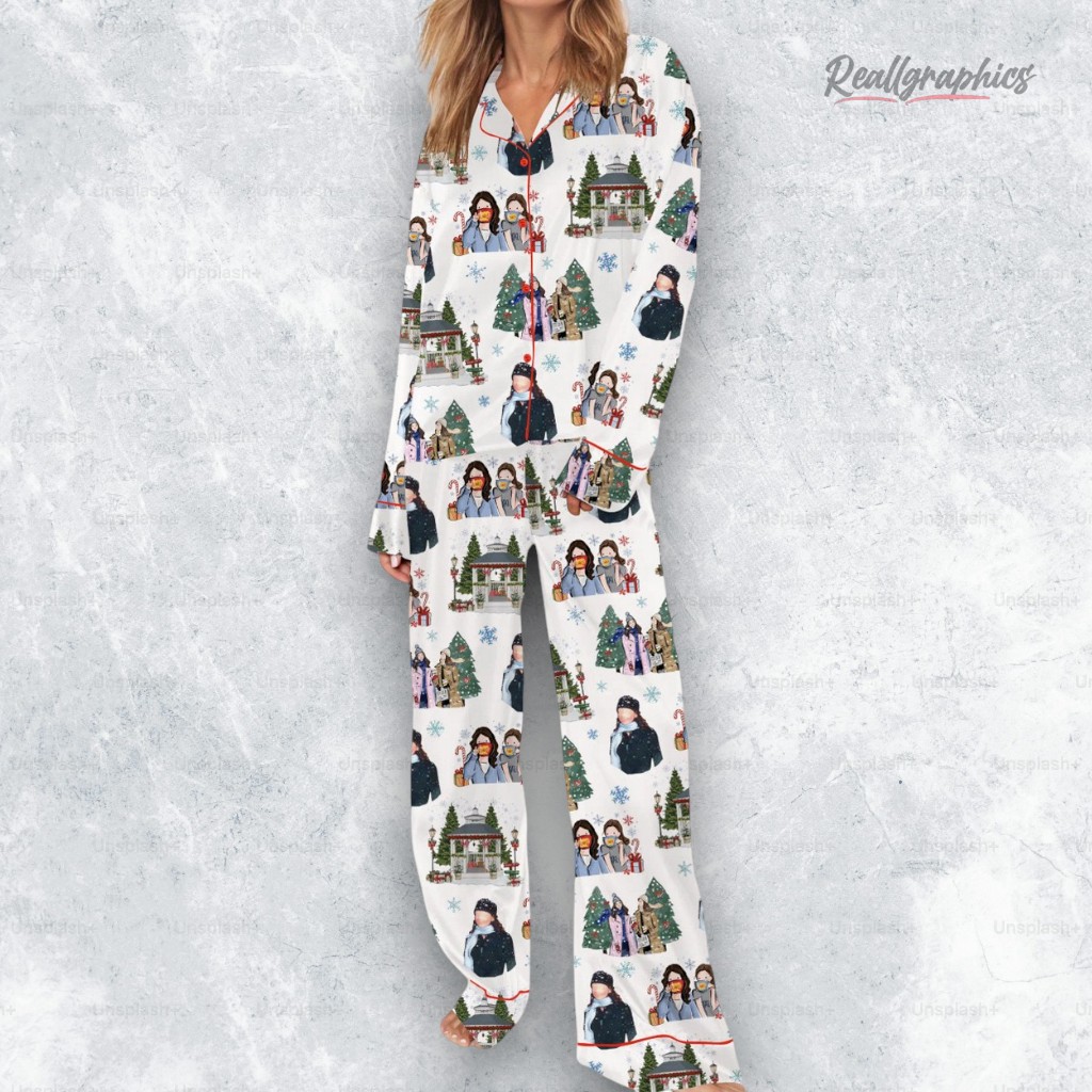 Stars Hollow Christmas Silky Satin Pajama Set Stars Hollow Christmas Silky Satin Pajama Set