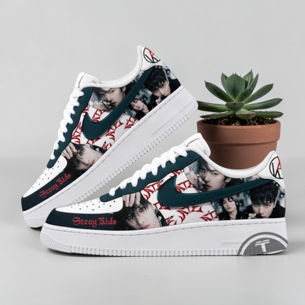 Stray Kids Dominate World Tour Air Force 1 Sneaker Stray Kids Dominate World Tour Air Force 1 Sneaker